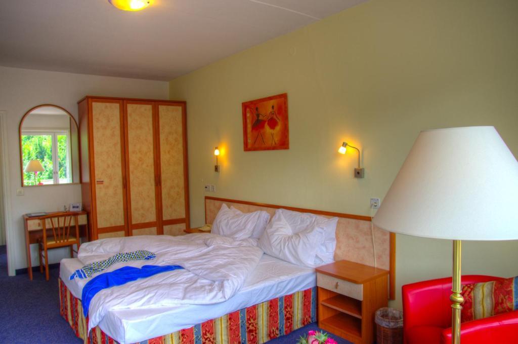 Hotel Excelsior Локарно Экстерьер фото